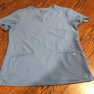 Figs ceil blue scrub top size small three pocket